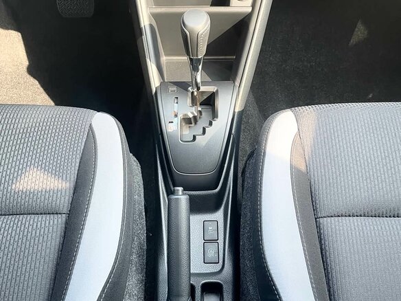 2022 Toyota Yaris IV, фиолетовый - вид 13