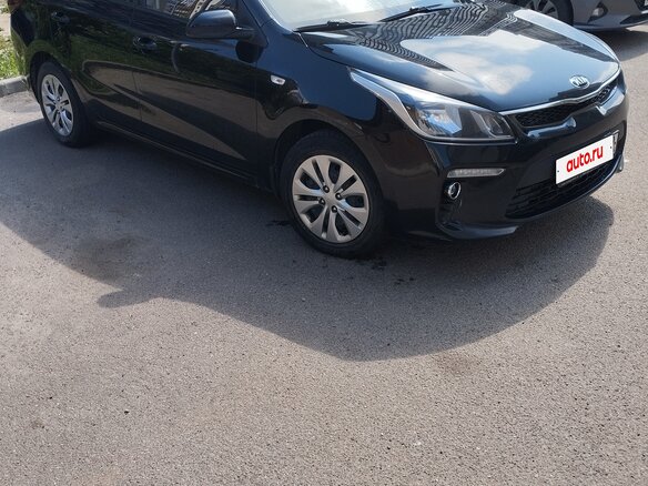 2019 Kia Rio IV, чёрный, 1700000 рублей - вид 3