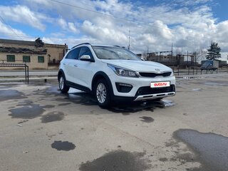 2020 Kia Rio X-Line IV, белый, 1700000 рублей, вид 3