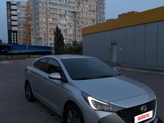 2021 Hyundai Solaris II Рестайлинг, серебристый, 1840000 рублей, вид 1