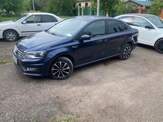 2017 Volkswagen Polo V Рестайлинг, синий, 1260000 рублей, вид 4
