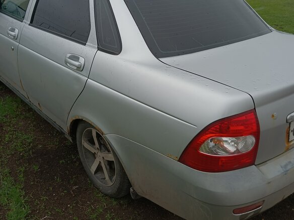 2011 Lada (ВАЗ) Priora I, серебристый, 150000 рублей - вид 4
