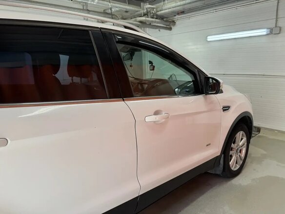 2016 Ford Kuga II Рестайлинг, белый, 1550000 рублей - вид 15