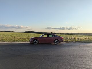 2020 Honda Accord X Рестайлинг, красный, 1900000 рублей, вид 5