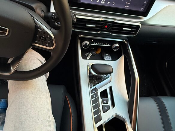 2024 Geely Coolray (Binyue Cool) I Рестайлинг, серый, 2050000 рублей - вид 8