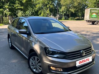 2017 Volkswagen Polo V Рестайлинг, бежевый, 1700000 рублей, вид 2
