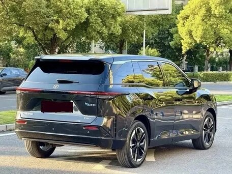 2025 Toyota bZ3X 58.3 kWh, чёрный, 2353000 рублей, вид 5