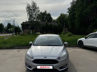 2015 Ford Focus III Рестайлинг, серый, 980000 рублей, вид 2