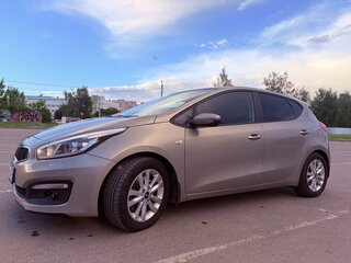 2015 Kia Ceed II Рестайлинг, серебристый, 1120000 рублей, вид 1