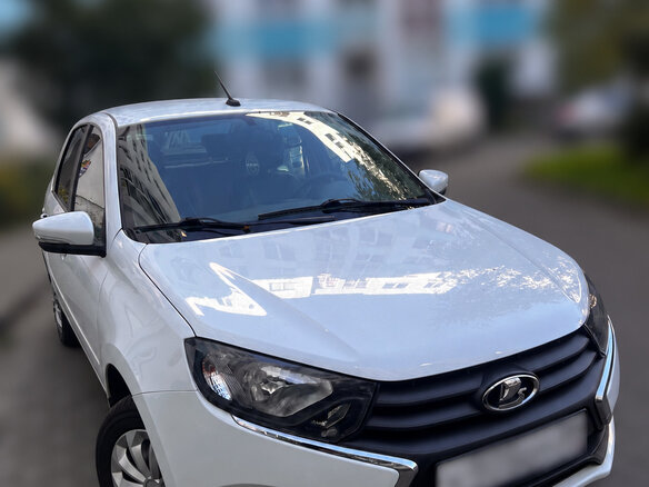 2024 Lada (ВАЗ) Granta I Рестайлинг, белый - вид 2
