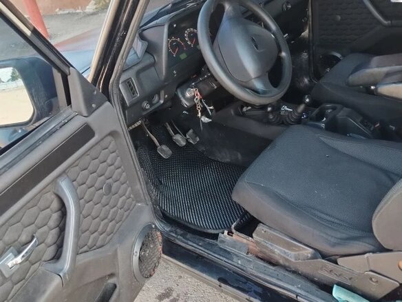 2000 Lada (ВАЗ) 2121 (4x4) I Рестайлинг, чёрный - вид 5
