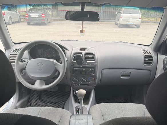 2007 Hyundai Accent ТагАЗ II, серебристый, 370000 рублей - вид 12