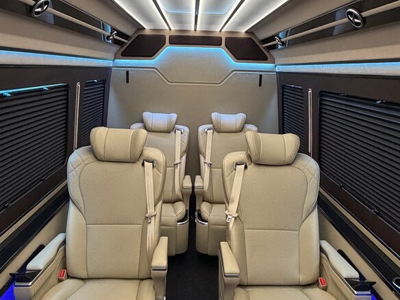 2019 Mercedes-Benz Sprinter, серебристый, 8450000 рублей - вид 7