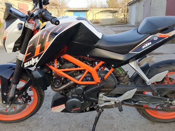 2013 KTM 390 Duke, белый, 260000 рублей - вид 3