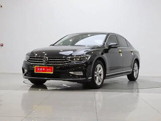 2025 Volkswagen Magotan B8 Рестайлинг, чёрный, 1819000 рублей, вид 1