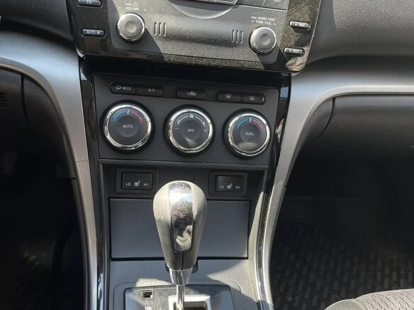 2011 Mazda 6 II (GH) Рестайлинг, коричневый, 880000 рублей - вид 17