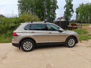 2017 Volkswagen Tiguan II, бежевый, 1949000 рублей, вид 3