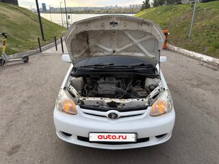 2003 Toyota Platz, белый, 450000 рублей, вид 1