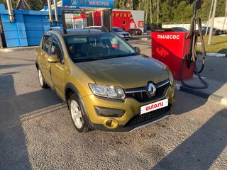 2017 Renault Sandero Stepway II, зелёный, 900000 рублей, вид 3