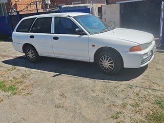 2000 Mitsubishi Libero I Рестайлинг, белый, 230000 рублей, вид 3