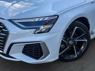 2021 Audi A3 Sportback 35 TFSI IV (8Y), белый, 2750000 рублей, вид 4