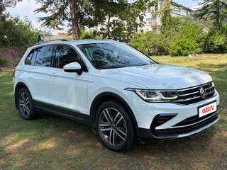 2021 Volkswagen Tiguan II Рестайлинг, белый, 2750000 рублей, вид 3
