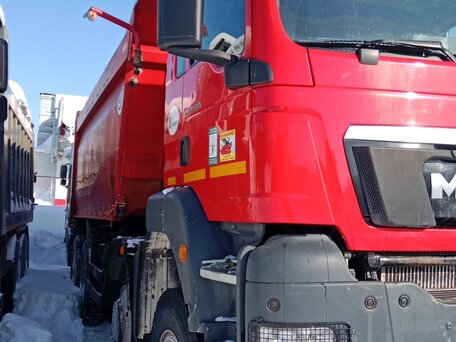 2015 MAN TGS, красный, 5783000 рублей, вид 2