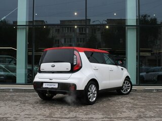 2017 Kia Soul II Рестайлинг, белый, 1325000 рублей, вид 5