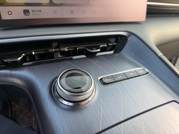 2026 Geely Galaxy E5 60.22 kWh, белый, 3450000 рублей - вид 17