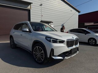 2023 BMW X1 Long 20Li sDrive III (U11/U12), белый, 2550888 рублей, вид 3
