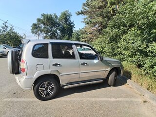 2005 Chevrolet Niva I, серебристый, 250000 рублей, вид 3