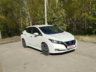 2018 Nissan Leaf II (ZE1), белый, 2000000 рублей, вид 2