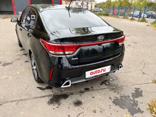 2021 Kia Rio IV Рестайлинг, чёрный, 1750000 рублей, вид 2