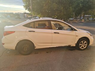 2012 Hyundai Solaris I, белый, 640000 рублей, вид 2