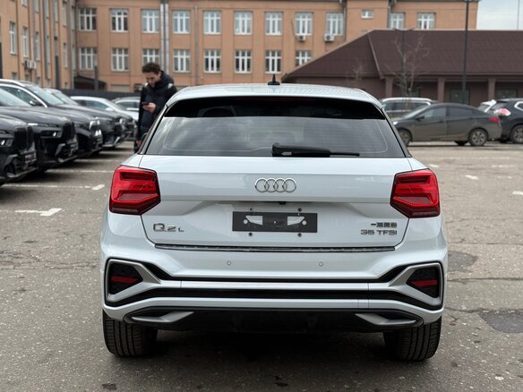 2022 Audi Q2 L 35 TFSI I Рестайлинг, белый, 2000000 рублей - вид 9