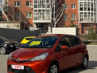 2016 Toyota Vitz III (XP130) Рестайлинг, оранжевый, 810000 рублей, вид 1
