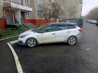 2016 Kia Ceed II Рестайлинг, белый, 630000 рублей, вид 2