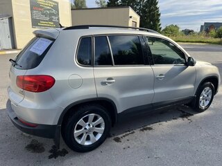 2013 Volkswagen Tiguan I Рестайлинг, серебристый, 990000 рублей, вид 2