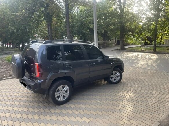 2022 Lada (ВАЗ) Niva Travel I, серый, 1100000 рублей - вид 8