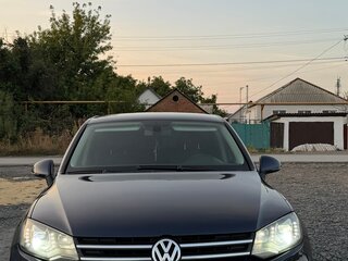 2010 Volkswagen Touareg II, синий, 2000000 рублей, вид 3