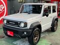 2023 Suzuki Jimny Sierra IV, белый, 1420010 рублей - вид 1