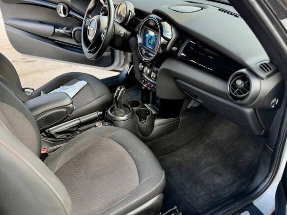 2019 Mini Hatch Cooper III (F55/F56) Рестайлинг, серебристый, 2600000 рублей - вид 18