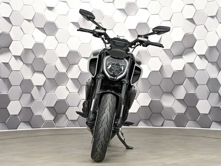 2023 Ducati Diavel V4, чёрный, 2450000 рублей, вид 5