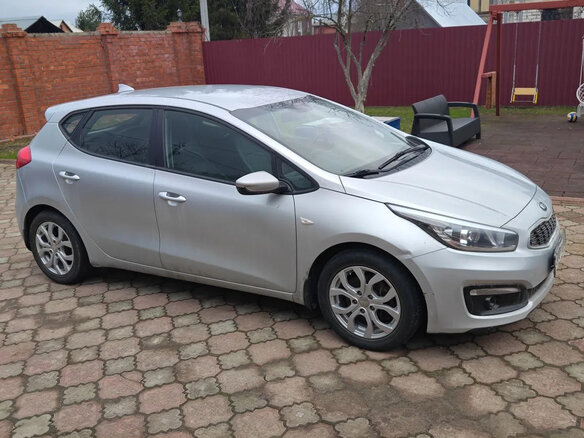 2018 Kia Ceed II Рестайлинг, серебристый, 1249999 рублей - вид 3
