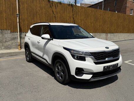2020 Kia Seltos I, белый, 1700000 рублей, вид 1