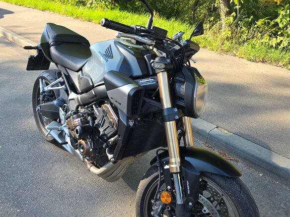 2025 Honda CB 650R, серый, 1600000 рублей - вид 6