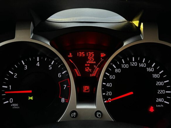 2013 Nissan Juke I, фиолетовый, 1335000 рублей - вид 12