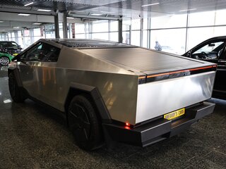 2025 Tesla Cybertruck All-wheel Drive, серебристый, 21400000 рублей, вид 4