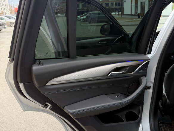 2019 BMW X3 20d xDrive III (G01), серебристый, 4600000 рублей - вид 21