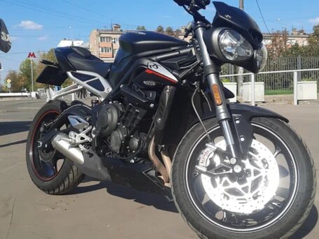 2019 Triumph Street Triple, чёрный, 850000 рублей, вид 2